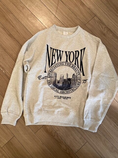 レトロNEWYORKロゴプリントのスウェット